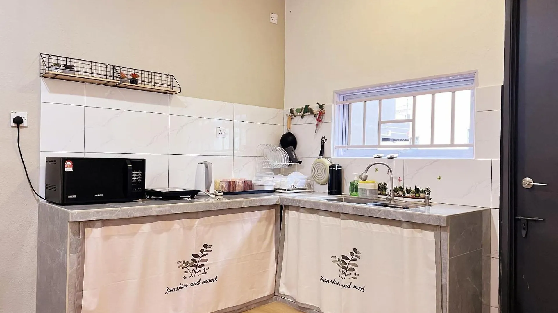 Modern Casual Style Haus 4Room'''''Alma 大山脚